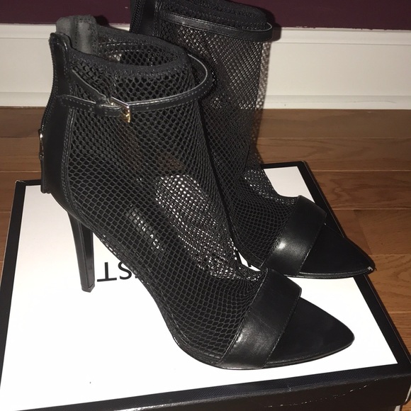 nine west gotbank mesh sandals